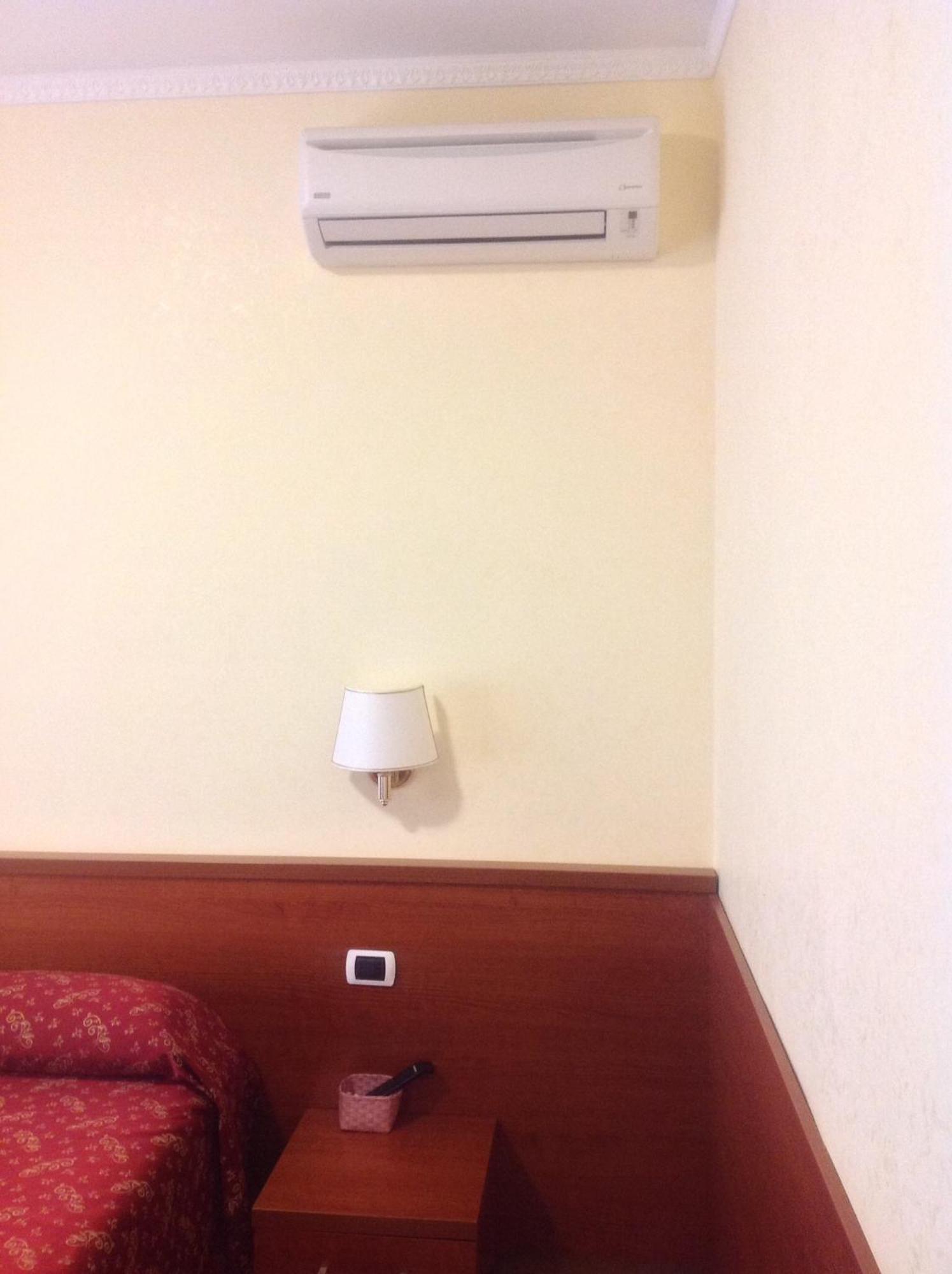 Residenza Fermi Hotel Rome Room photo